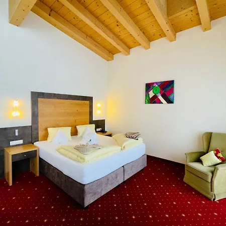 Wellness- Und Egger Hotel 4*