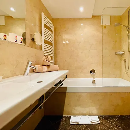 Wellness- Und Egger Hotel Saalbach-Hinterglemm