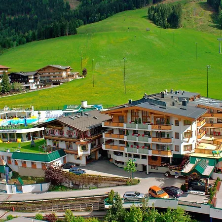 Hotel Wellness- Und Egger 4*